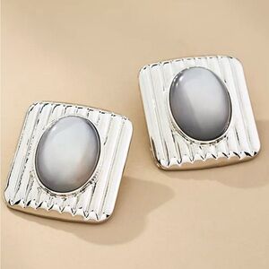 NWT Anthropologie ribbed stone statement earrings